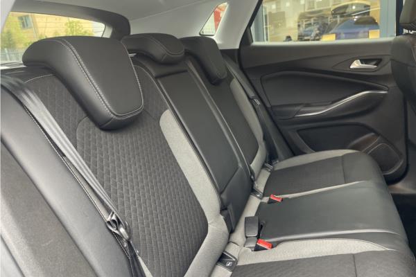 2020 Vauxhall Grandland X 1.2 Turbo SRi Nav SUV 5dr Petrol Auto Euro 6 (s/s) (130 ps) - Cloth, photo 13
