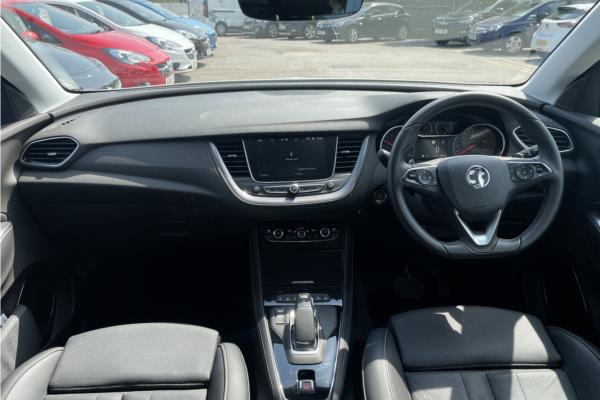 2020 Vauxhall Grandland X 1.6 13.2kWh Ultimate Nav SUV 5dr Petrol Plug-in Hybrid Auto 4WD Euro 6 (s/s) Hybrid4 (300 ps) - Berson Black, photo 10