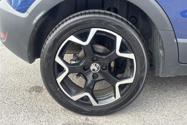 2022 Vauxhall Crossland 1.2 Turbo Elite Edition SUV 5dr Petrol Auto Euro 6 (s/s) (130 ps) - Cloth, photo 20