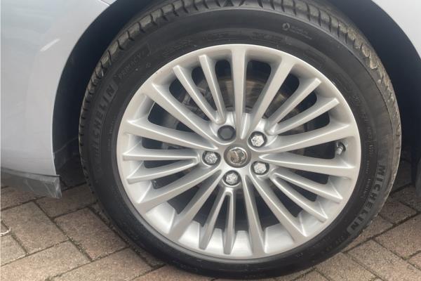 2019 Vauxhall Astra 1.4i Turbo GPF Elite Nav Hatchback 5dr Petrol Auto Euro 6 (s/s) (150 ps) - Leather, photo 22