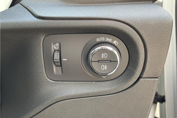 2020 Vauxhall Grandland X 1.6 13.2kWh Ultimate Nav SUV 5dr Petrol Plug-in Hybrid Auto 4WD Euro 6 (s/s) Hybrid4 (300 ps) - Leather, photo 21
