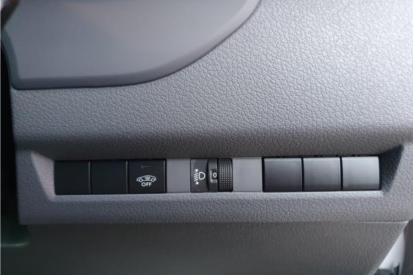 2024 Vauxhall Vivaro-e 3100 75kWh Dynamic Auto L1 H1 6dr (7.4kW Charger) - Curtiba Grey, photo 20