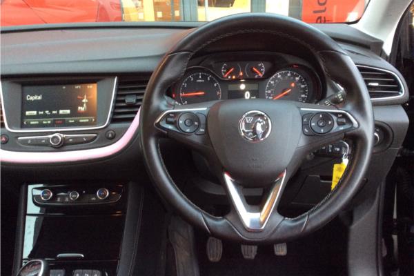 2018 Vauxhall Grandland X 1.2 Turbo SE 5dr - Harlekin Black, photo 11