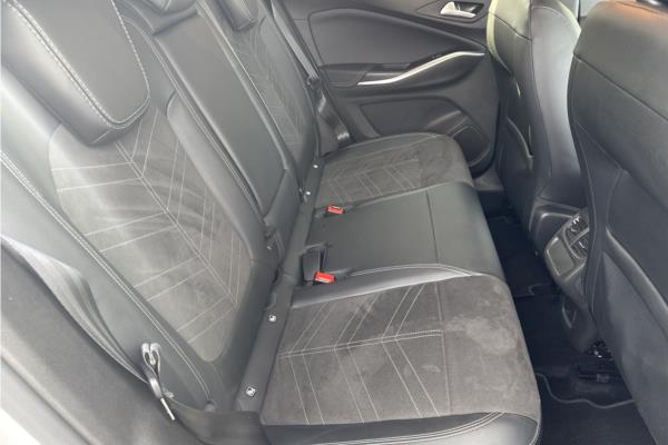 2022 Vauxhall Grandland 1.6 13.2kWh Ultimate SUV 5dr Petrol Plug-in Hybrid Auto Euro 6 (s/s) (225 ps) - Leather, photo 13
