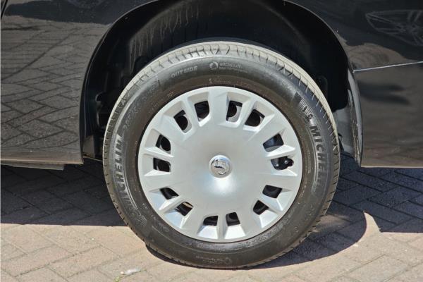 2021 Vauxhall Combo Life 1.2 Turbo Edition XL MPV 5dr Petrol Manual Euro 6 (s/s) (7 Seat) (110 ps) - Cloth, photo 43