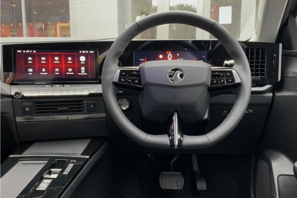 2024 Vauxhall Astra Electric 54kWh Design Hatchback 5dr Electric Auto (156 ps) - Jet Blck Modene, photo 11