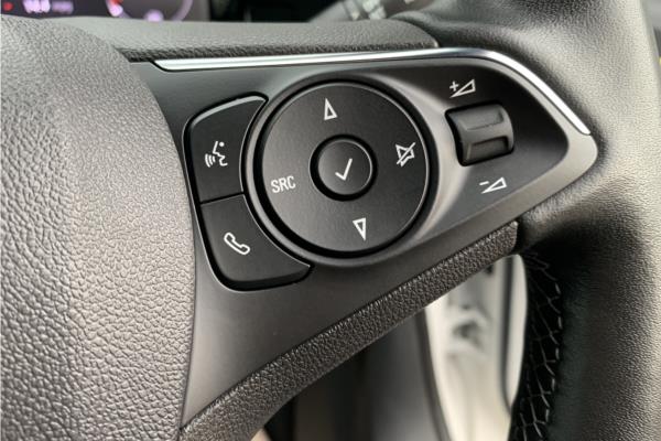 2021 Vauxhall Mokka 1.2 Turbo SRi Nav Premium SUV 5dr Petrol Manual Euro 6 (s/s) (100 ps) - Red Black Fabrc, photo 19