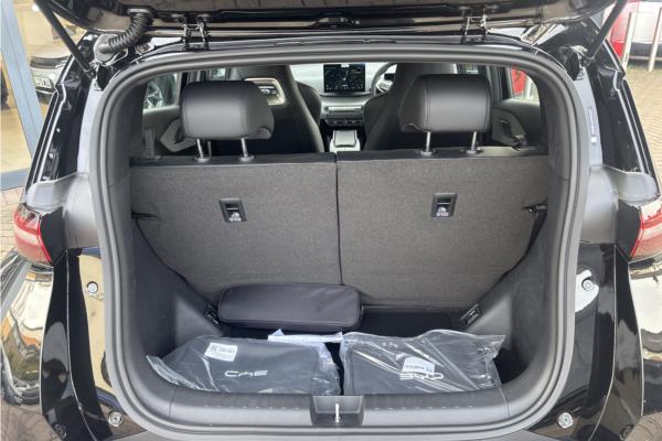 BYD Dolphin* Surf 5Dr 65kW Boost 43kWh Auto - Black+grey Vegn, photo 13