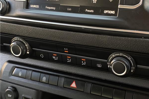 2021 Vauxhall Vivaro-e Life 50kWh Combi MPV 5dr Electric Auto LWB (9 Seat, 7.4kW Charger) (136 ps) - Cloth, photo 16