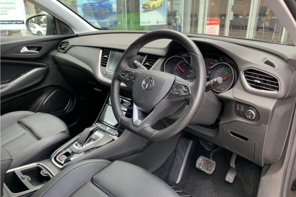 2020 Vauxhall Grandland X 1.6 13.2kWh Business Edition Nav Premium SUV 5dr Petrol Plug-in Hybrid Auto 4WD Euro 6 (s/s) Hybrid4 (300 ps) - Cloth/Leather, photo 11