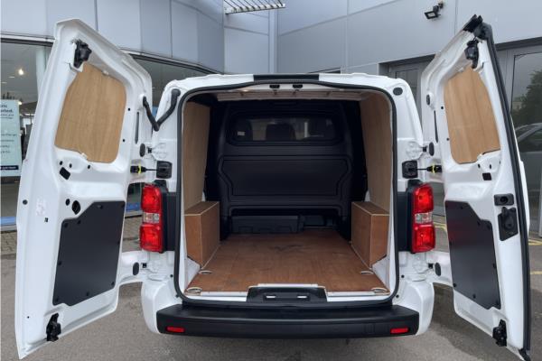 2022 Vauxhall Vivaro 2.0 Turbo D 3100 Elite Crew Van 5dr Diesel Manual Euro 6 (s/s) (145 ps) - Cloth, photo 14