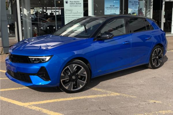 2023 Vauxhall Astra Electric 54kWh Ultimate Hatchback 5dr Electric Auto (156 ps) - Black Alcantara, photo 4