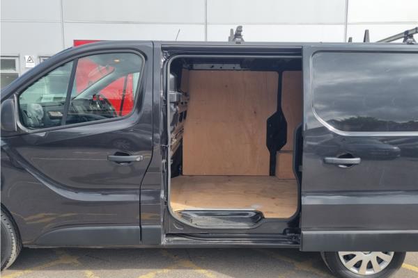 2018 VAUXHALL VIVARO - Cloth, photo 13