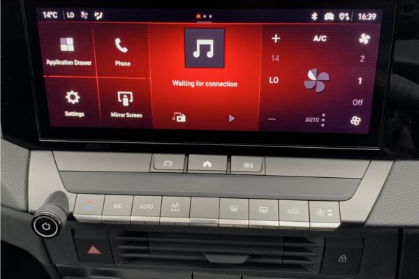 2024 Vauxhall Astra Electric 54kWh Design Hatchback 5dr Electric Auto (156 ps) - Jet Blck Modene, photo 43