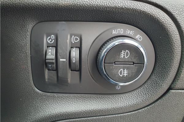 2020 Vauxhall Grandland X 1.2 Turbo Elite Nav SUV 5dr Petrol Manual 8Spd Euro 6 (s/s) (130 ps) - Black Siena, photo 21