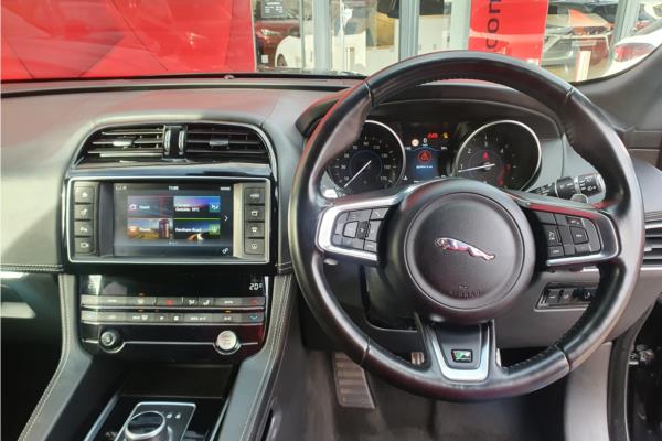 Non Franchise 2017 Jaguar F-PACE 2.0d R-Sport SUV 5dr Diesel Auto AWD Euro 6 (s/s) (180 ps) - Leather, photo 11