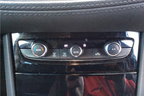 2020 Vauxhall Grandland X 1.2 Turbo SRi Nav SUV 5dr Petrol Auto (s/s) (130 ps) - Berson Black, photo 16