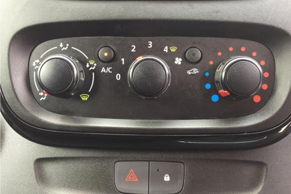 2018 VAUXHALL VIVARO - Cloth, photo 16