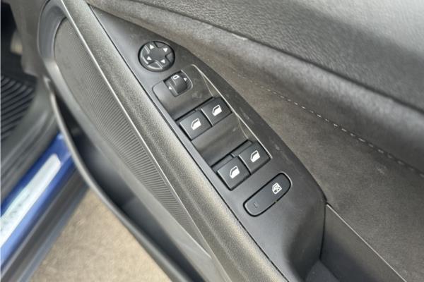 2022 Vauxhall Crossland 1.2 Turbo Ultimate SUV 5dr Petrol Auto Euro 6 (s/s) (130 ps) - Cloth/Alcantara, photo 22