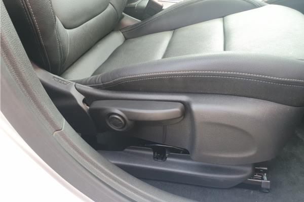 2019 Vauxhall Astra 1.4i Turbo GPF Elite Nav Hatchback 5dr Petrol Auto Euro 6 (s/s) (150 ps) - Leather, photo 29