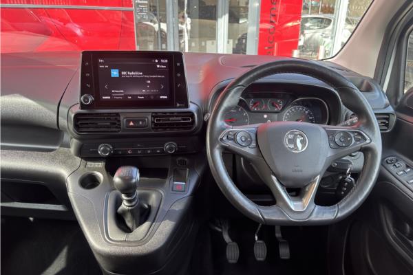 2021 Vauxhall Combo Life 1.5 Turbo D SE XL MPV 5dr Diesel Manual Euro 6 (s/s) (7 Seat) (100 ps) - Cloth, photo 11