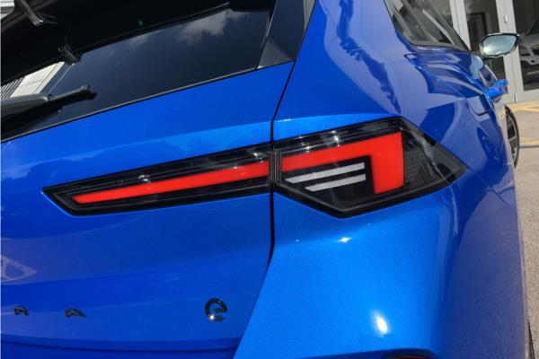 2023 Vauxhall Astra Electric 54kWh Ultimate Hatchback 5dr Electric Auto (156 ps) - Black Alcantara, photo 37