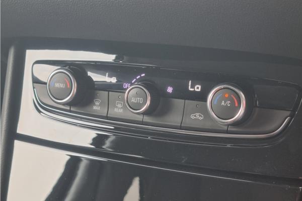 2018 Vauxhall Grandland X 1.2 Turbo Sport Nav Euro 6 (s/s) 5dr - Berson Black, photo 15