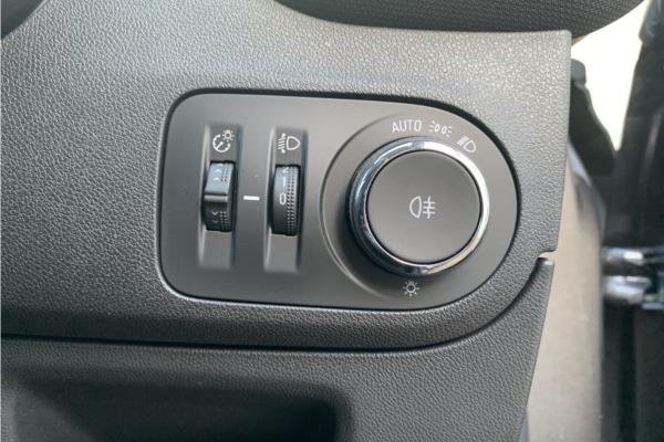 2020 Vauxhall Crossland X 1.2 Turbo Griffin SUV 5dr Petrol Auto Euro 6 (s/s) (130 ps) - Cloth, photo 21