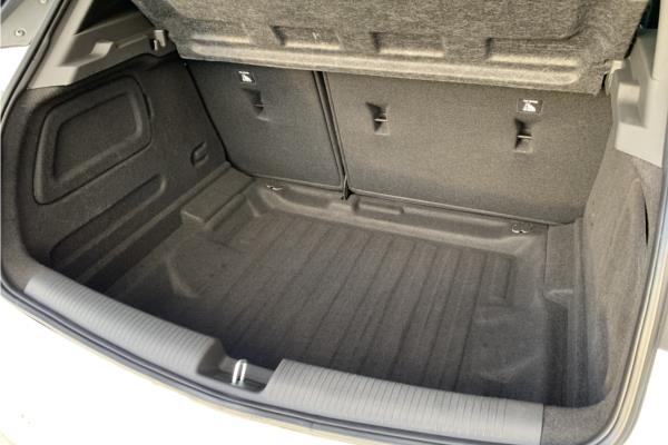 2020 Vauxhall Astra 1.2 Turbo SRi VX Line Nav Hatchback 5dr Petrol Manual Euro 6 (s/s) (145 ps) - Formula, photo 38
