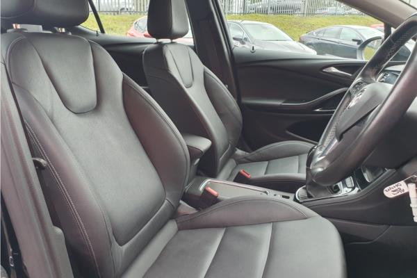2019 Vauxhall Astra 1.0i Turbo ecoTEC Elite Nav Hatchback 5dr Petrol Manual Euro 6 (s/s) (105 ps) - Leather, photo 34