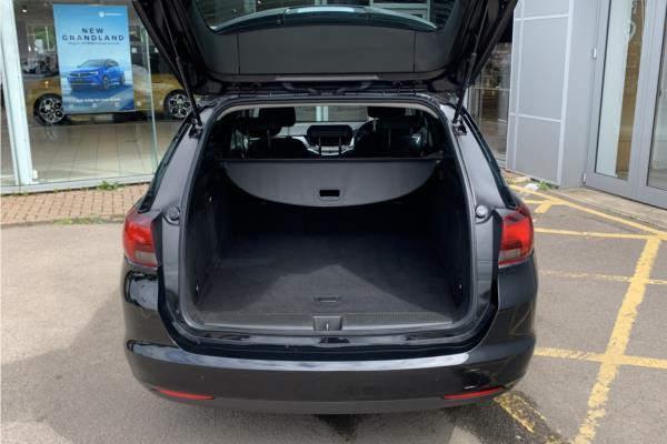 2019 Vauxhall Astra 1.6 CDTi ecoTEC BlueInjection Tech Line Nav Sports Tourer 5dr Diesel Euro 6 (s/s) (110 ps) - Cloth, photo 14