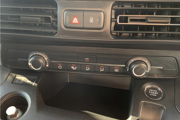 2020 Vauxhall Combo Life 1.2 Turbo Energy MPV 5dr Petrol Auto Euro 6 (s/s) (130 ps) - Cloth, photo 16