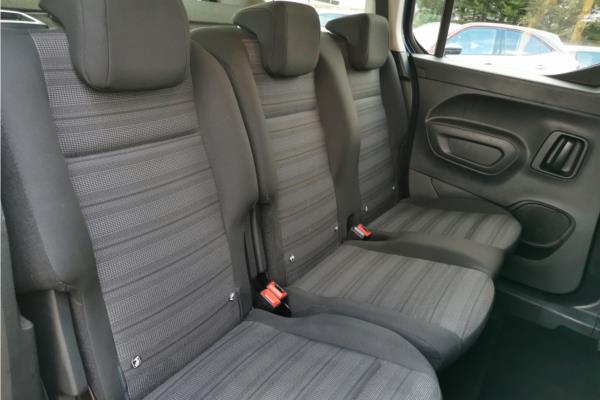2021 Vauxhall Combo Life 1.2 Turbo SE MPV 5dr Petrol Auto Euro 6 (s/s) (7 Seat) (130 ps) - Cloth, photo 13