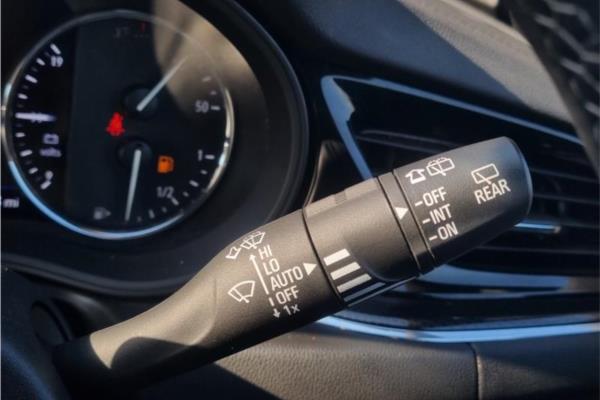 2019 Vauxhall Insignia 2.0 Turbo D BlueInjection SRi VX Line Nav Sports Tourer 5dr Diesel Auto Euro 6 (s/s) (170 ps) - Cloth/Leather, photo 27