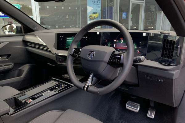 2024 VAUXHALL ASTRA - Jet Black Greta, photo 12