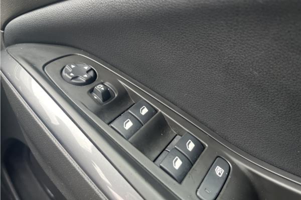 2019 Vauxhall Grandland X 1.2 Turbo GPF Sport Nav SUV 5dr Petrol Manual Euro 6 (s/s) (130 ps) - Cloth, photo 21