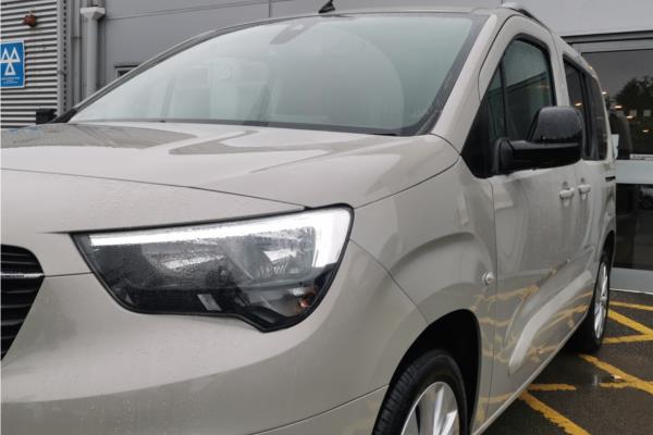 2021 Vauxhall Combo Life 1.2 Turbo Elite MPV 5dr Petrol Auto Euro 6 (s/s) (130 ps) - Cloth, photo 40