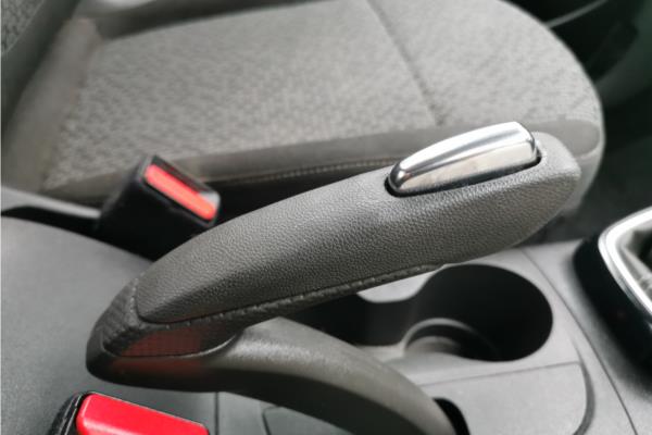 2021 Vauxhall Crossland 1.2 SE SUV 5dr Petrol Manual Euro 6 (s/s) (83 ps) - Cloth, photo 31
