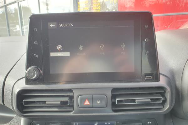 2020 Vauxhall Combo Life 1.5 Turbo D Elite MPV 5dr Diesel Auto Euro 6 (s/s) (7 Seat) (130 ps) - Cloth, photo 17