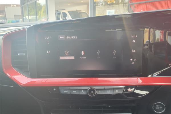 2021 Vauxhall Mokka 1.2 Turbo SRi Nav Premium SUV 5dr Petrol Manual Euro 6 (s/s) (100 ps) - Black Jasmin Lt, photo 17