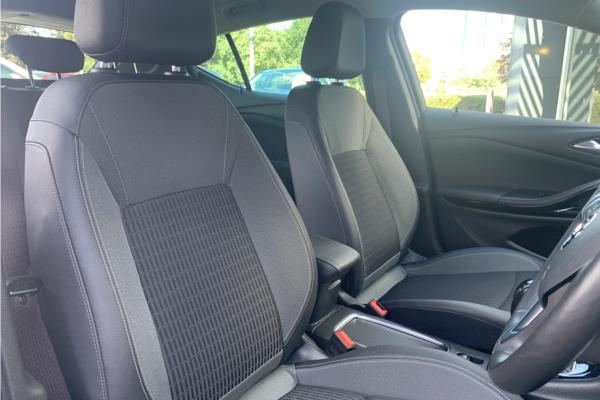2021 Vauxhall Astra 1.2 Turbo Griffin Edition Hatchback 5dr Petrol Manual Euro 6 (s/s) (145 ps) - Cloth Sienna/Jet Blk, photo 34