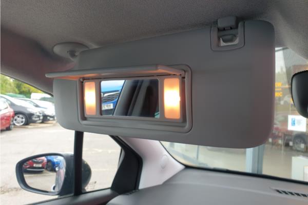 2021 Vauxhall Crossland 1.2 Turbo Elite Nav SUV 5dr Petrol Auto Euro 6 (s/s) (130 ps) - Cloth, photo 30