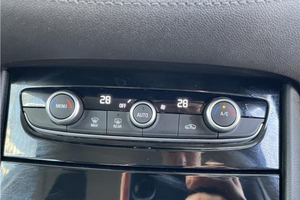 2018 Vauxhall Grandland X 1.2 Turbo SE SUV 5dr Petrol Auto Euro 6 (s/s) (130 ps) - Cloth, photo 16