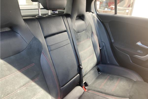 Non Franchise 2019 MERCEDES-BENZ A 200 D AMG LINE PREMIUM - Leather, photo 12