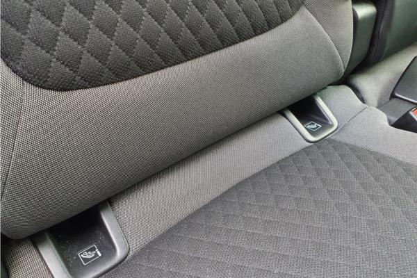 2020 Vauxhall Grandland X 1.2 Turbo SRi Nav SUV 5dr Petrol Auto Euro 6 (s/s) (130 ps) - Cloth, photo 33