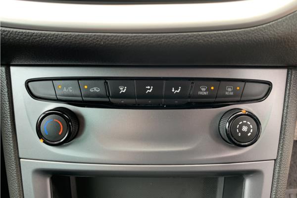 2019 Vauxhall Astra 1.6 CDTi ecoTEC BlueInjection Tech Line Nav Sports Tourer 5dr Diesel Euro 6 (s/s) (110 ps) - Cloth, photo 16