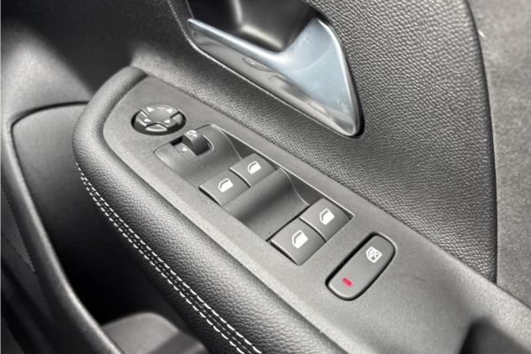 Vauxhall Mokka HAT 54kWh 11kWCh 281ps GSE - Blk Gse Alcntra, photo 21