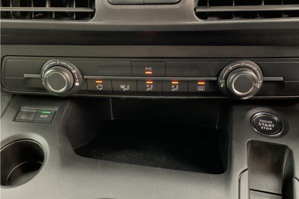 2021 Vauxhall Combo Life 1.2 Turbo SE MPV 5dr Petrol Auto Euro 6 (s/s) (7 Seat) (130 ps) - Cloth, photo 16