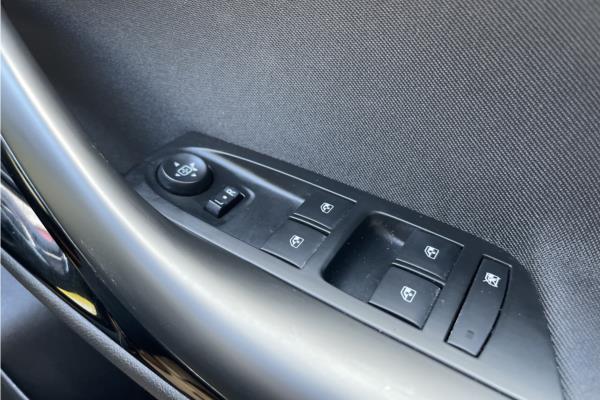 2018 Vauxhall Astra 1.4i Turbo SRi Hatchback 5dr Petrol Auto Euro 6 (s/s) (150 ps) - Cloth, photo 24