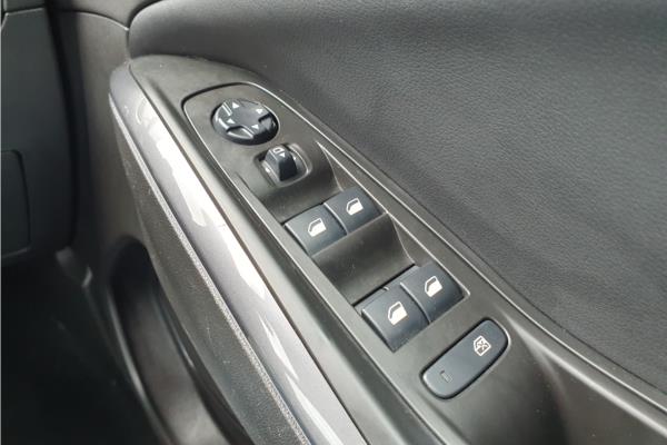 2020 Vauxhall Grandland X 1.2 Turbo SRi Nav SUV 5dr Petrol Auto Euro 6 (s/s) (130 ps) - Cloth, photo 22